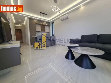 Тристаен, 111m²