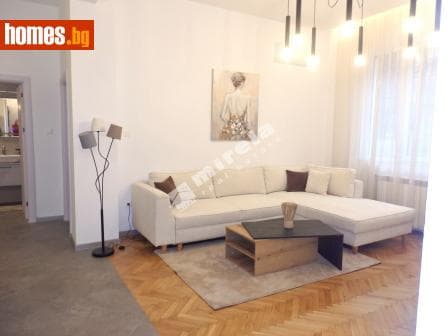 Тристаен, 90m²