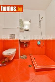 Тристаен, 101m²