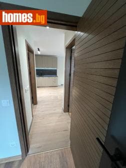 Тристаен, 80m²