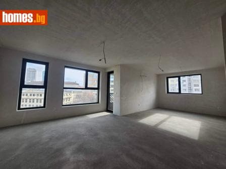 Тристаен, 154m²