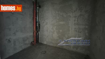 Тристаен, 105m²