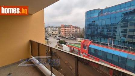 Тристаен, 105m²