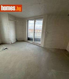 Тристаен, 92m²