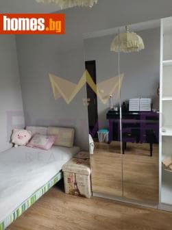 Тристаен, 86m²