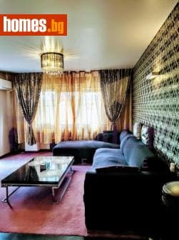 Тристаен, 86m²