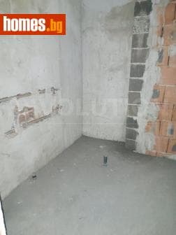 Тристаен, 130m²