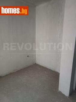 Тристаен, 130m²