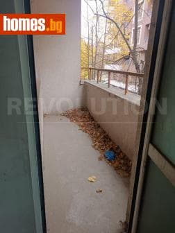 Тристаен, 130m²