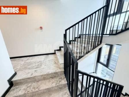 Двустаен, 71m²