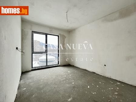 Тристаен, 136m²