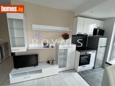 Тристаен, 81m²