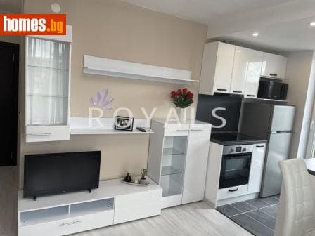 Тристаен, 81m²