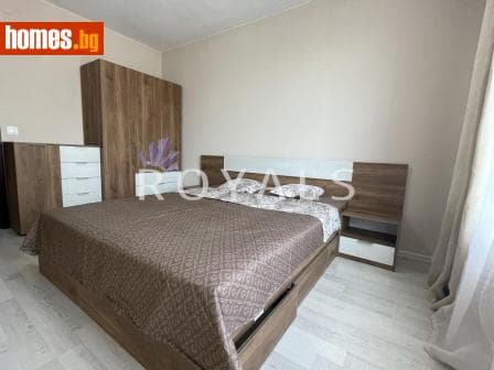 Тристаен, 81m²