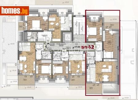 Тристаен, 93m²