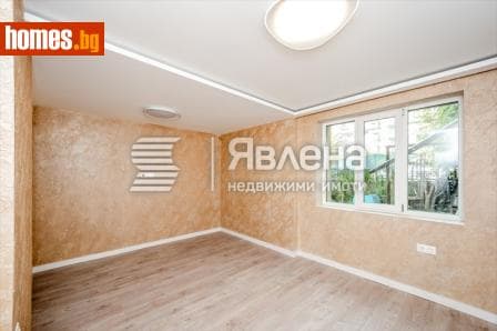 Тристаен, 114m²