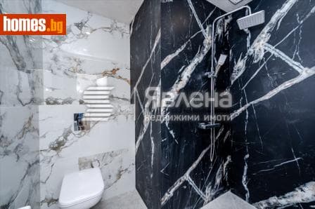 Тристаен, 114m²