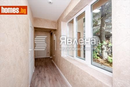 Тристаен, 114m²
