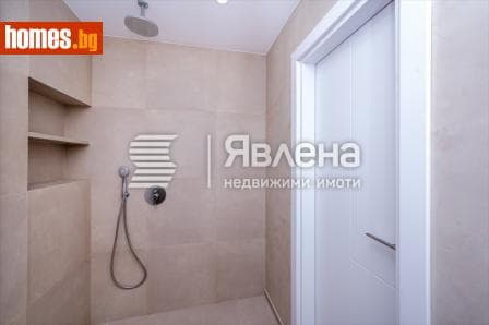 Тристаен, 134m²