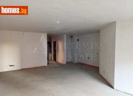 Тристаен, 142m²