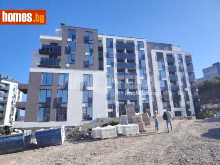 Тристаен, 190m²