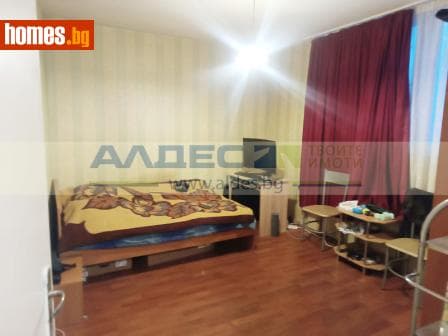 Тристаен, 120m²