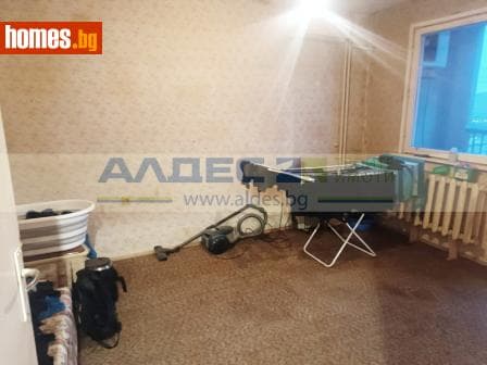Тристаен, 120m²