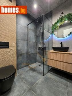 Двустаен, 67m²