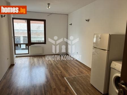Тристаен, 70m²