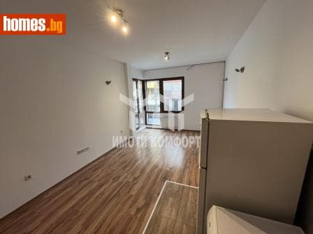 Тристаен, 70m²
