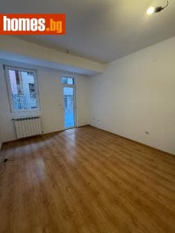 Тристаен, 153m²
