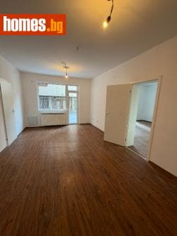 Тристаен, 153m²