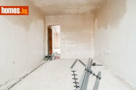 Тристаен, 103m²