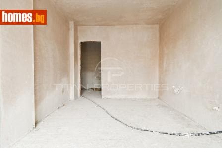 Тристаен, 103m²