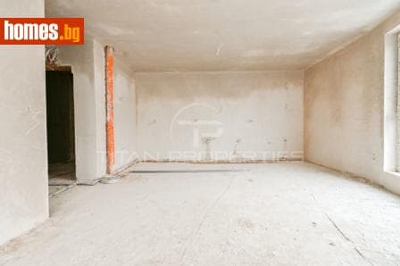Тристаен, 103m²