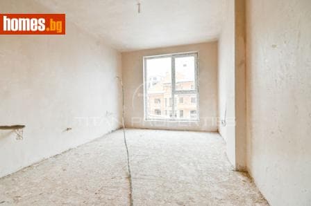 Тристаен, 103m²