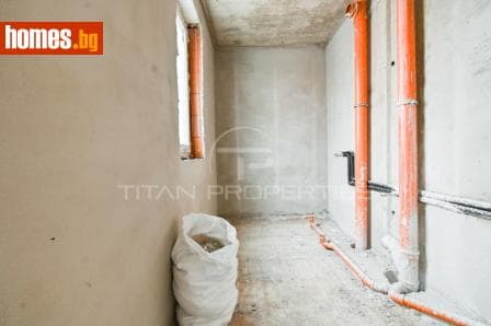 Тристаен, 103m²