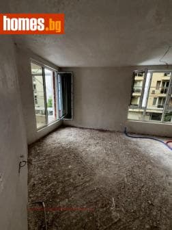 Тристаен, 123m²