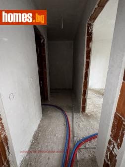 Тристаен, 123m²
