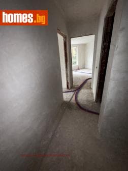 Тристаен, 123m²