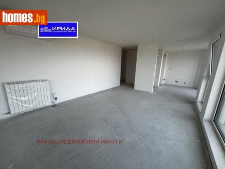 Тристаен, 128m²