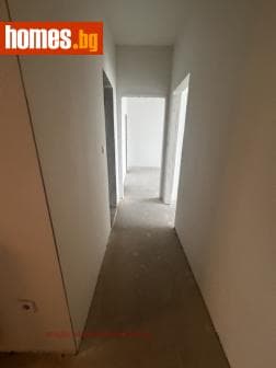 Тристаен, 128m²