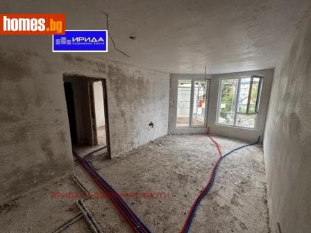 Тристаен, 116m²