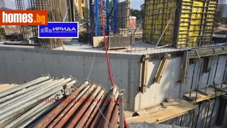 Тристаен, 157m²