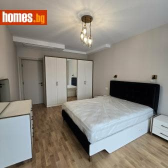Тристаен, 122m²