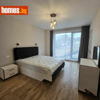 Тристаен, 122m²