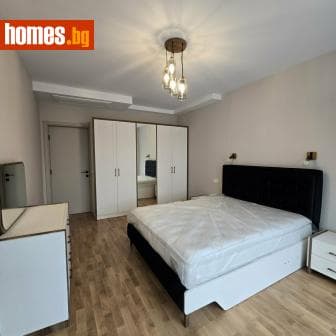 Тристаен, 122m²