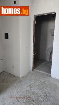 Тристаен, 109m²