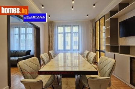 Тристаен, 80m²