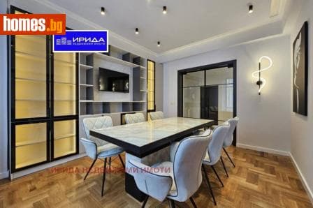 Тристаен, 80m²